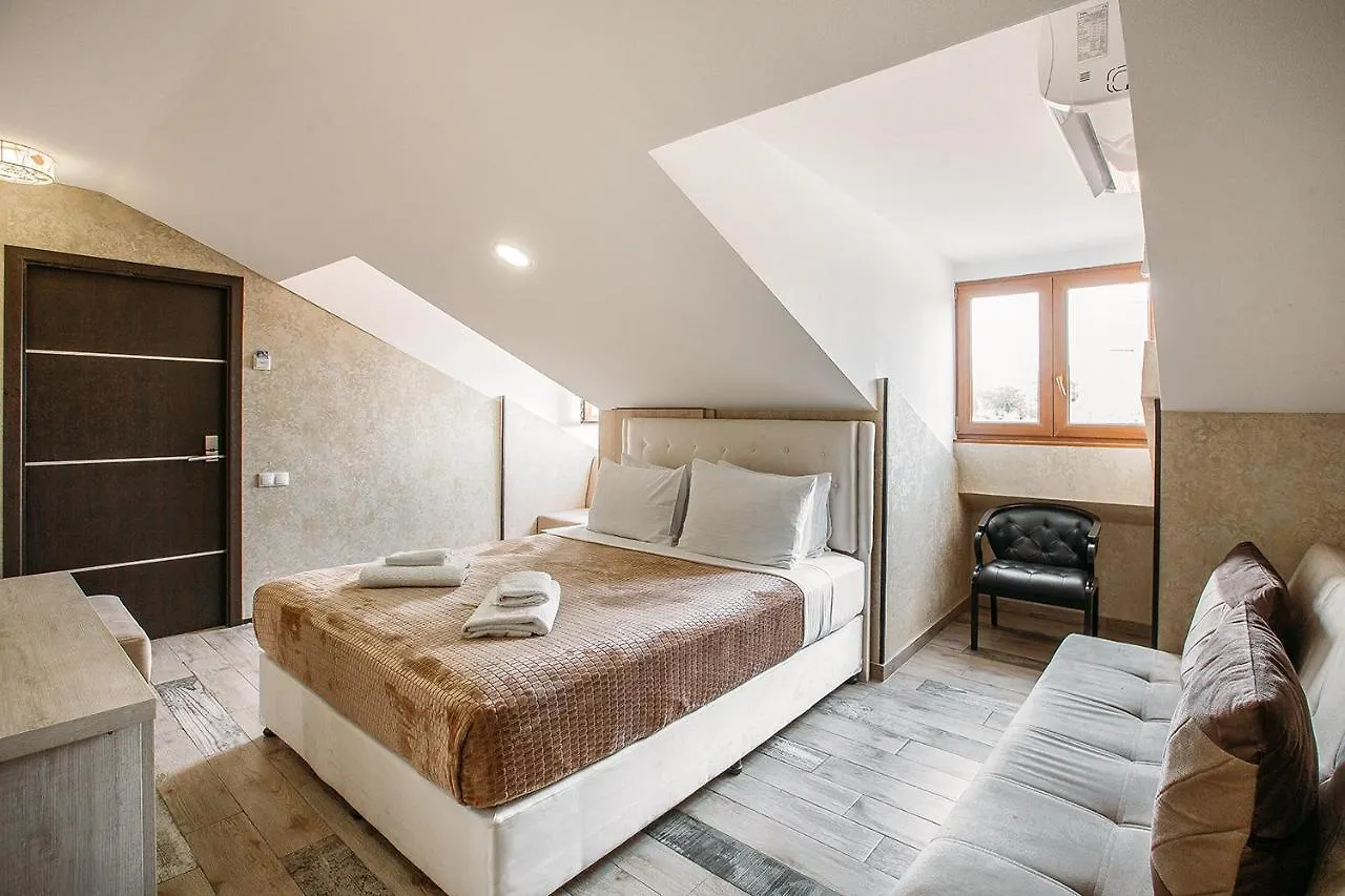 ****  Hotel Aivani Old ティビリシ グルジア